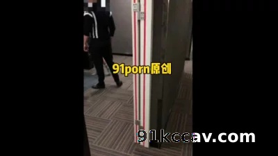 一镜到底！老婆和单男偷情干柴烈火疯狂做爱太刺激了