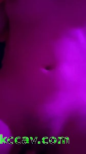 母狗女友性欲太大要假J8一起操