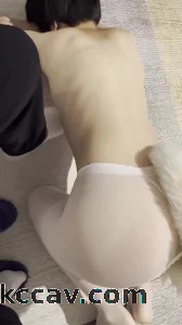 00后大二小母狗第一次被调教