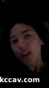 趁合租室友不在露脸内射他女朋友！表情精彩！