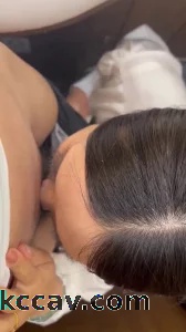 高颜值空姐下班后直接拉到公厕口交
