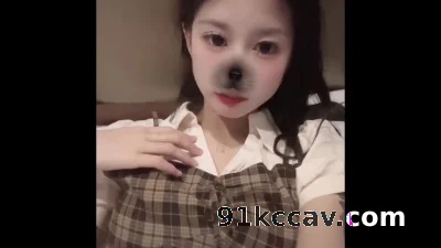 有男友的18岁少女自慰给我看（附生活照）