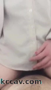 （原创）炮友刚开始不让拍，插进去就老实了，最后微露脸