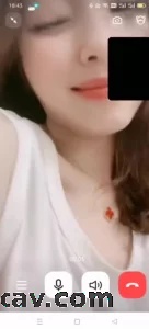 一对一裸聊小骚货