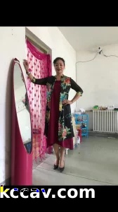 六十岁的阿姨，真是风韵犹存！