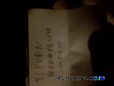 [原创] 20岁小嫩妹拿震动大鸡巴把自己捅到高潮颤抖。有纸条验证