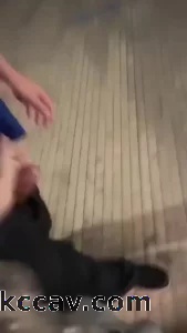 小情侣秀恩爱户外吃鸡吧口爆