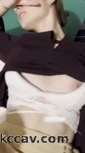 你这么骚  你男友知道么 湿的一塌糊涂