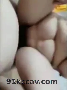 48岁农村大屁股肥臀熟女偷情，这种熟女表面看起来朴素，但操起来特别骚