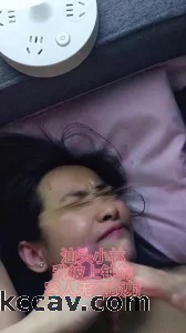 上钟的吴川佬在我脸上排精无套颜射