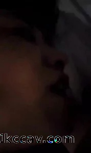 阿姨喝点酒脸上更加有韵味了