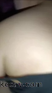 后入骚货美阿姨皮肤很光滑忍不住亲了几口后面还自慰给我看