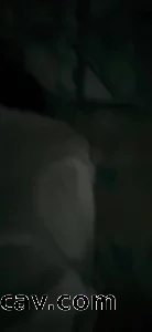 老婆上班说被网友撩湿了，下班上衣都不脱就让我后入她，说骚逼很痒！