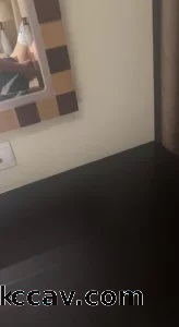 女大学生酒店陌生人3p
