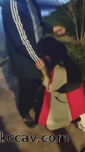 当街人前露出给不认识的路人口交