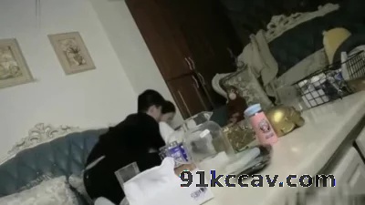 老婆被老公兄弟家中爆干