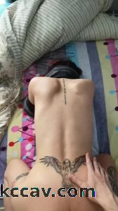 纹身钢琴老师