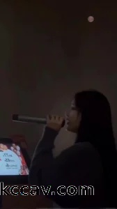 KTV刺激操女神，大四校花在厕所被我操吞精！