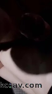 拉上邻居少妇偷偷跑到地下停车场 帮忙消消火 妹子胆子太大了停车场回