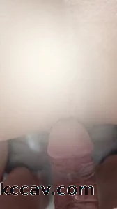 后入完美腰臀比，抽插轻声忍呻吟