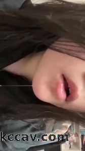 给哥哥们看看小骚狗的口技