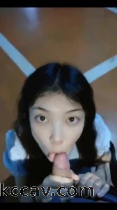 夜深人静，大二学妹球场刺激