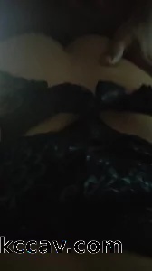 夜晚大奶少妇3p