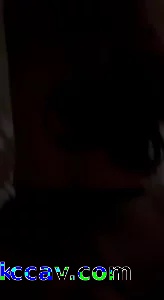 少妇第一次约炮必须关灯不让拍，凑合看吧，叫声可射