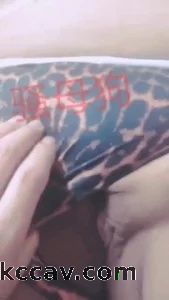 重型坦克玩大奶，猜猜我奶子有多大。