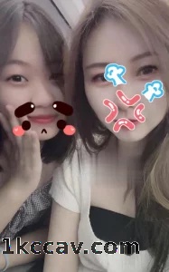 [原创] 露脸极品女友把她同班美女叫来给我双飞。很嫩无套内射