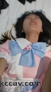 粉红裙子女朋友被我艹得大叫，对白精彩