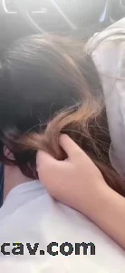 中午在车里急不可耐想吃