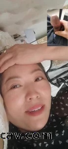 马姐看到我大鸡吧下面湿了拉丝了