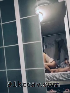 骚妻翘臀反向打桩前男友巨根