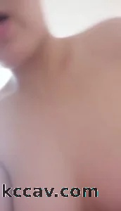 大奶老婆给网友发的自慰视频