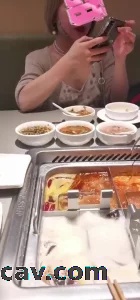 短发气质骚货，揪着头发开操，坐标南宁