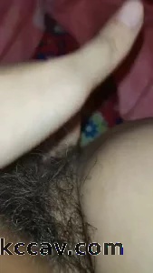大二骚逼母狗在宿舍发骚插逼给主人看