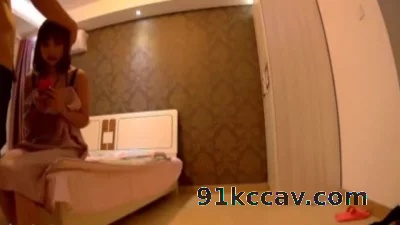拜金女的诱惑不拜金我们都操不到（进群约炮）