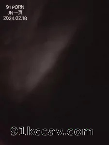 粉衣白丝