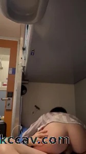 留学生火车上做爱自拍