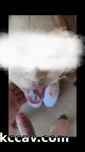在商场通道里给我口，差点被保洁员发现，回去爆操射嘴里
