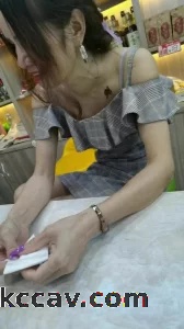 饭店阿姨老板娘请我吃夜宵，我请她吃我大鸡巴