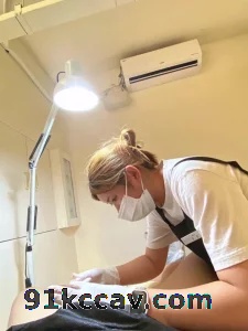 医院私人VIP体检！体验不一样的性快感 被小姐姐摸的梆硬场面堪比调教