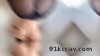 黑丝美腿女神这腿万里挑一的极品，性感黑惑拉满 翘起小屁屁迎接大进入，