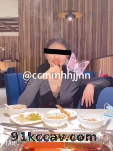 自家娇妻，看着黑丝足就想射出来吧