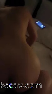 骚货女友，玩刺激的和游戏好友打电话