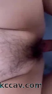 闭眼陶醉的熟女