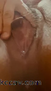 骚逼人妻手淫