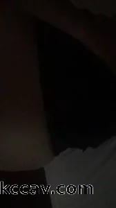 南宁制服人妻上着班拉到酒店快速内射