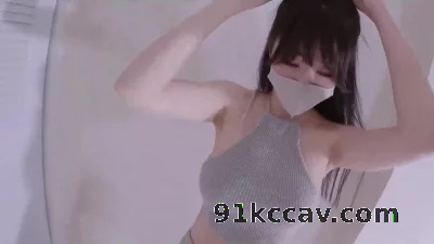 黑丝大奶美女